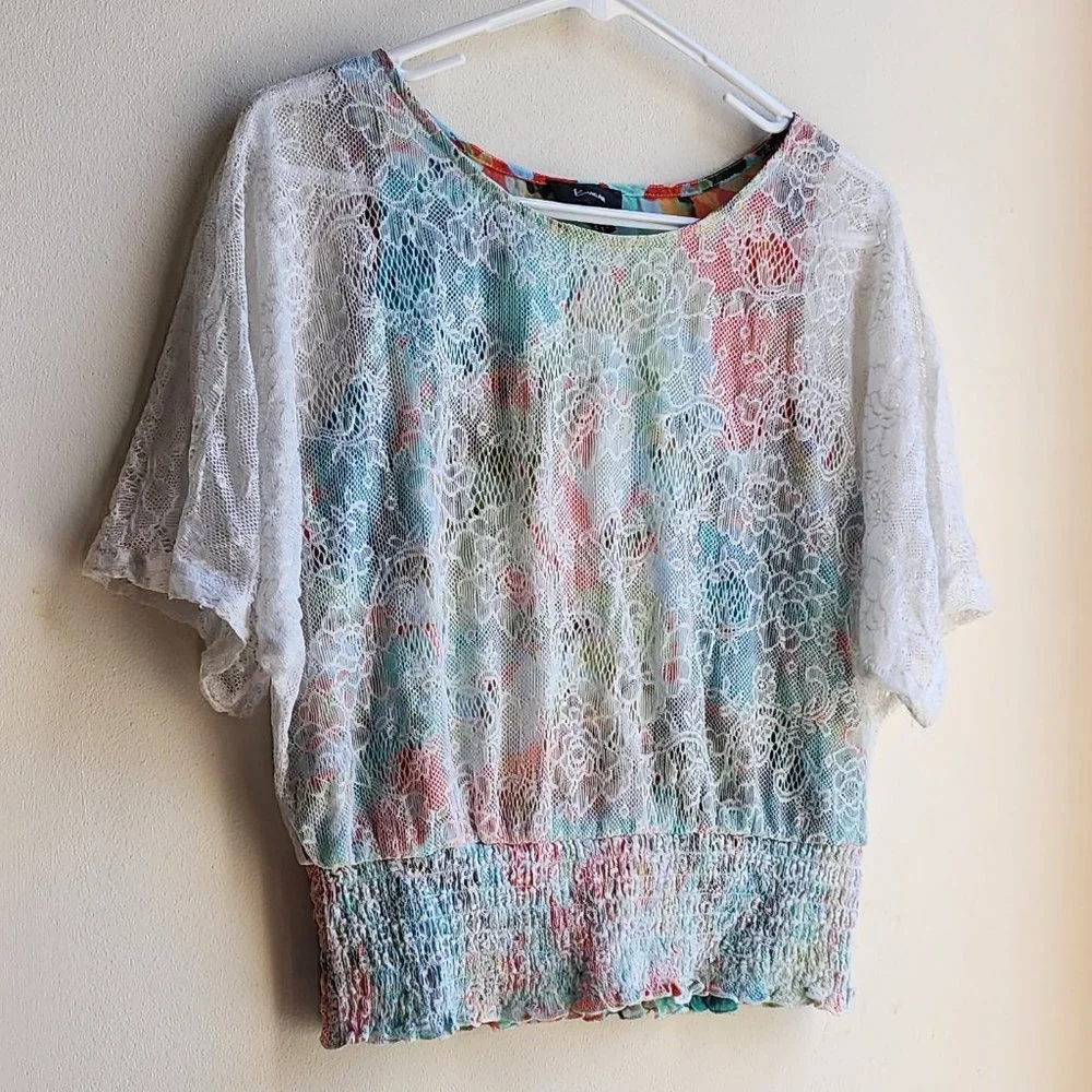 Bwear White Lace Ruched Blouse Size Medium - Picture 5 of 16